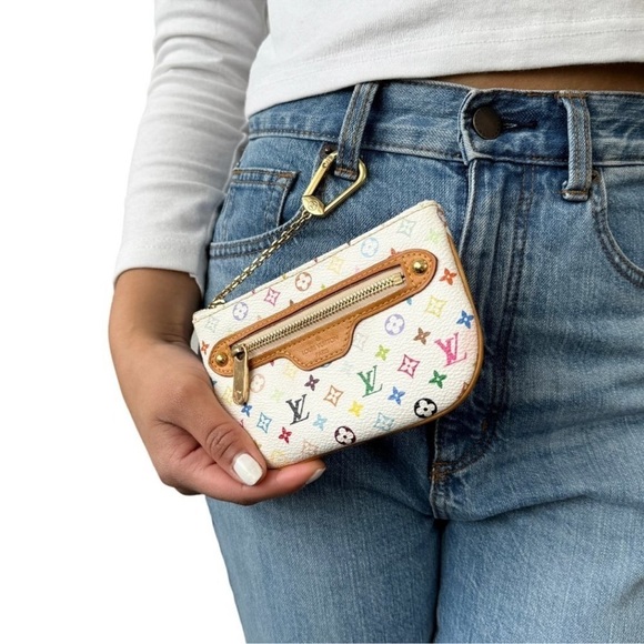 LOUIS VUITTON Vintage LV Monogram Multicolor
Micro Pouch Coin Purse - Picture 4 of 14